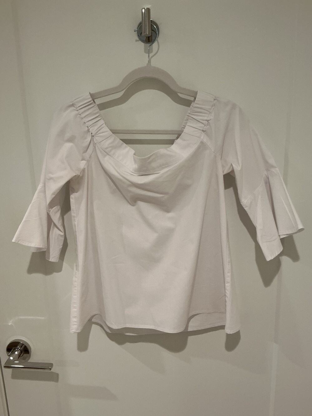 Cupio Pack of 4 Women’s White Off The Shoulder Top Bell Sleeves Size M